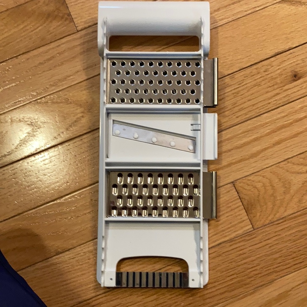 Metro 7 piece Grater Set. In great condition